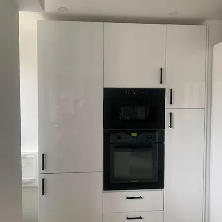 Apartment Elegant Et Lumineux Familial Dans Un Ecrin De Verdure Proche Versailles Et Paris, Avec Parking La Celle-Saint-Cloud