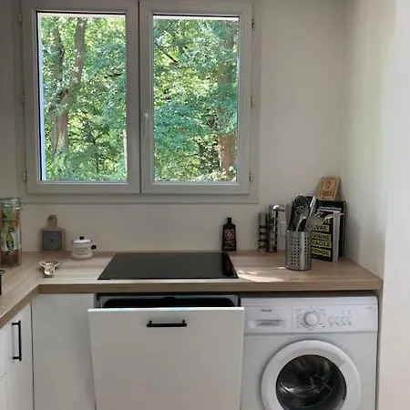 Elegant Et Lumineux Familial Dans Un Ecrin De Verdure Proche Versailles Et Paris, Avec Parking Apartment *