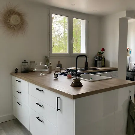 Apartment Elegant Et Lumineux Familial Dans Un Ecrin De Verdure Proche Versailles Et Paris, Avec Parking
