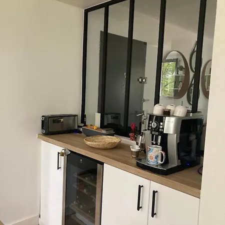 Elegant Et Lumineux Familial Dans Un Ecrin De Verdure Proche Versailles Et Paris, Avec Parking Apartment *